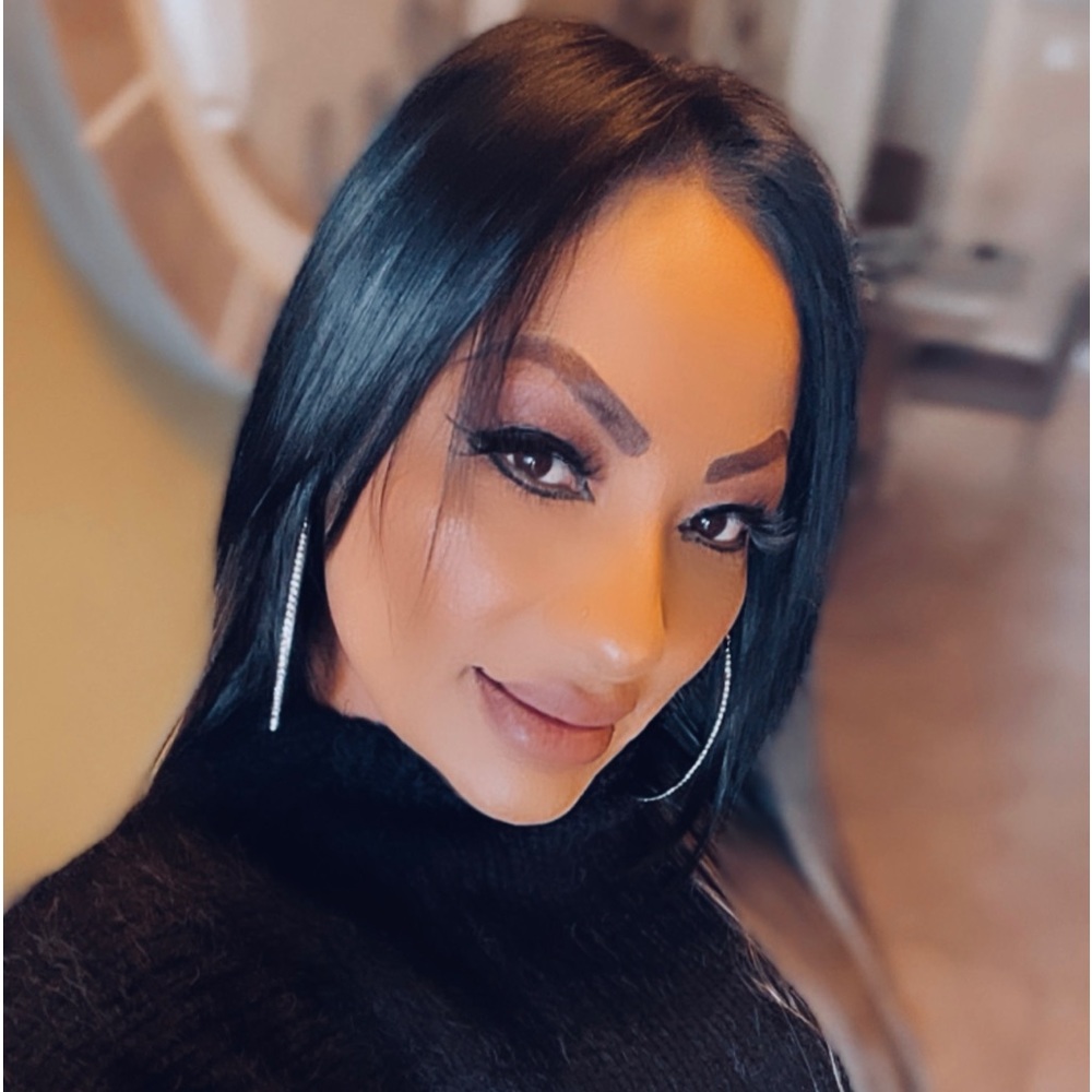Meet your Posher, Marina